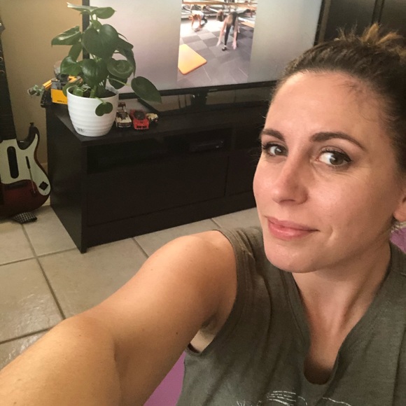 Meet your Posher, Christina - Picture 4 of 6